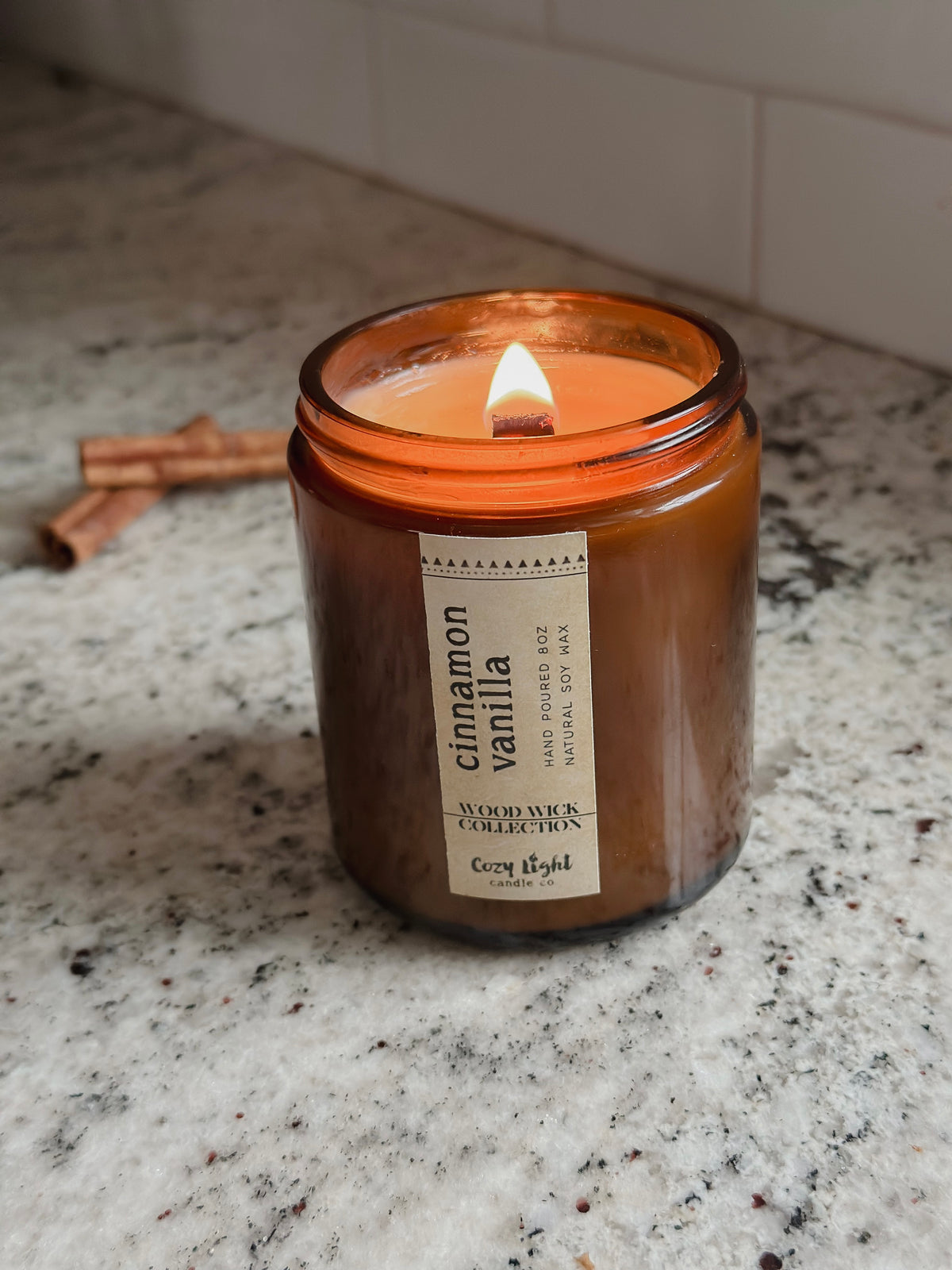 CINNAMON VANILLA Wood Wick Candle